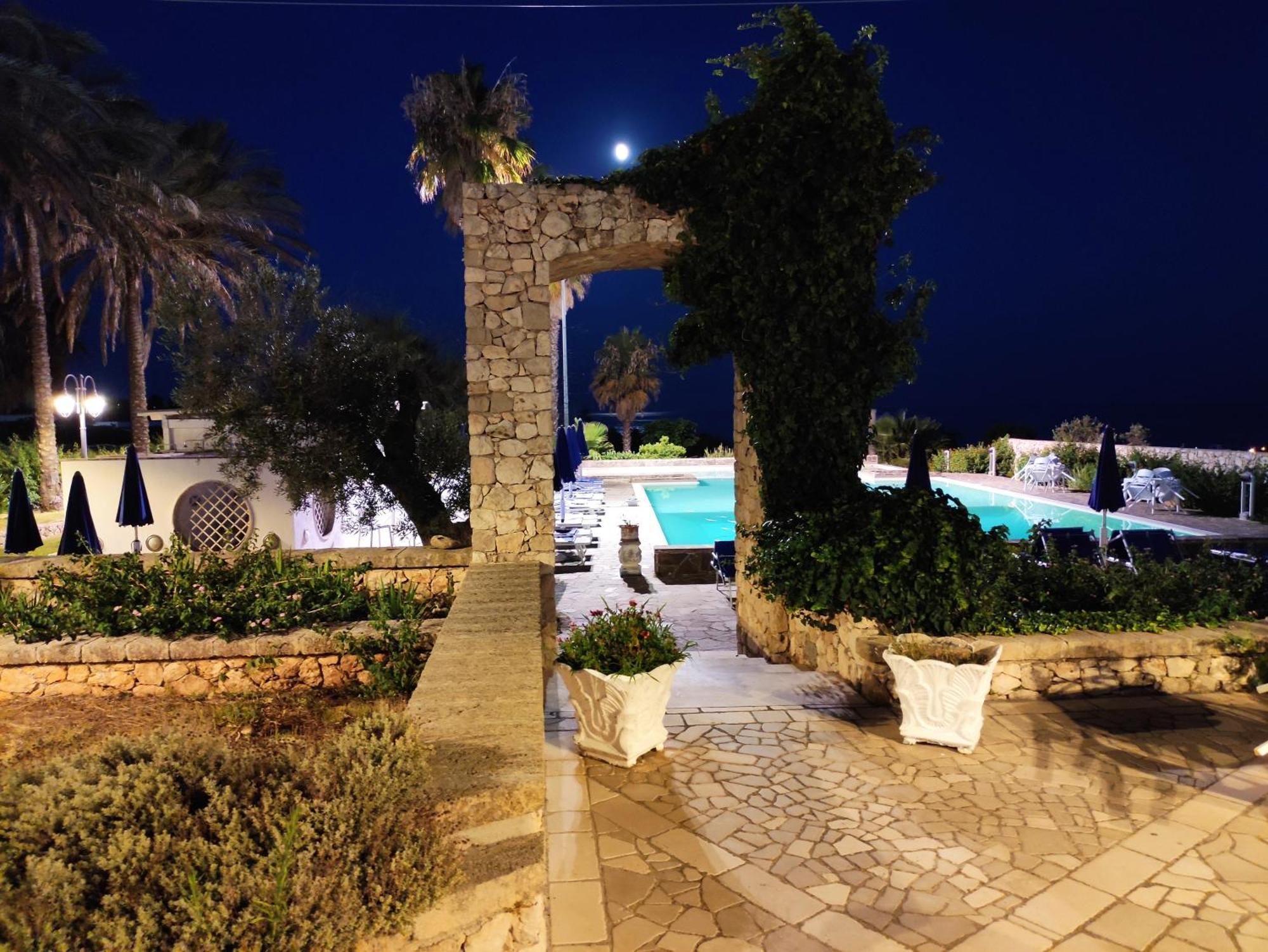 Picchio Hotel Pescoluse Marina Di Pescoluse Eksteriør billede